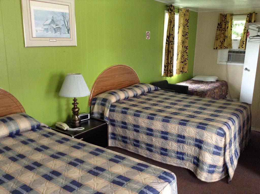 Penny'S Motel Thornbury Exterior photo